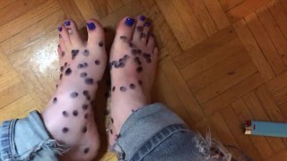 HOT WAX ON CUTE FEET