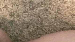 I need someone to play with my dirty feet
