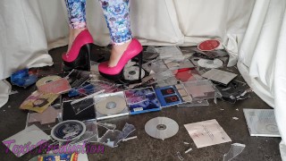 Made my girlfriend a carpet out of ex's old cd collection