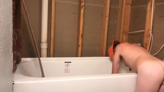 Bathtub 