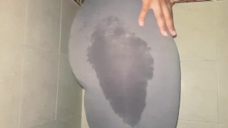 Pissing with my leggings on
