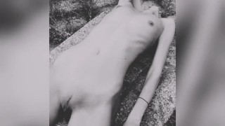 Public pee on perfect skinny amateur babe in the park