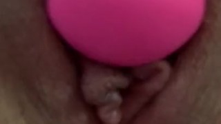 Vibrators make me cum so easily 