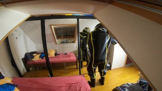 Cyborg - Heavy Rubber Inflation suit - blou up