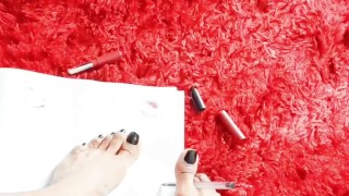 Writting for first time with my big foot By GoddesTiannaFeet