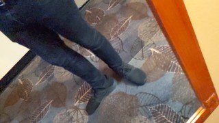 Showing off my legs and ass in skinny jeans