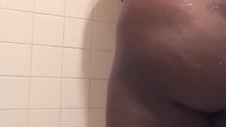 solo shower play