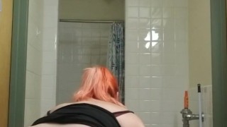 Spread them cheeks
