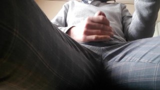 Sous mon bureau au travail