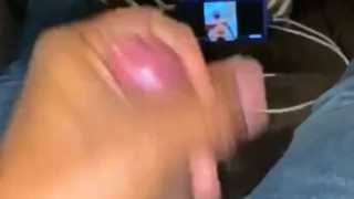 Wank while pornhub play