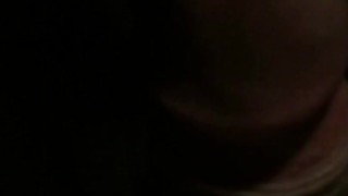 Pauzudo tarado se masturbando em público 