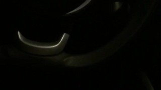 Pauzudo tarado se masturbando em público 