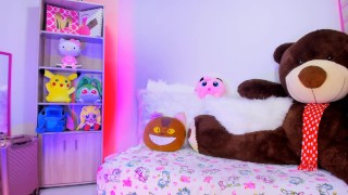 Lila Jordan shows her throat