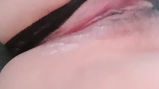 Early morning pinay feeling horny finger her pussy