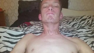 Very horny teen cums inside his mouth and then slowly spits it out