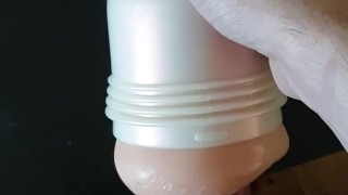 Love fucking this fleshlight 