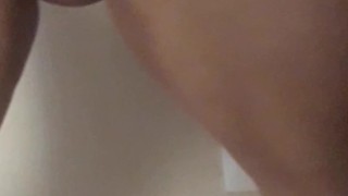 Namorada safada dançando funk sem calcinha