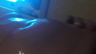 jessica wildwood pures vegetable oil over her whore body