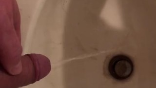 Long Sink Pee. Over 2 min of piss