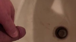 Long Sink Pee. Over 2 min of piss