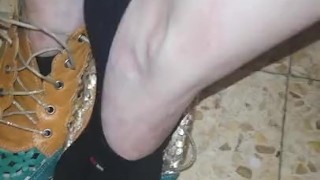 Después del trabajo es hora de descalzsrse