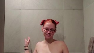 Amateur Public shower masturbation 