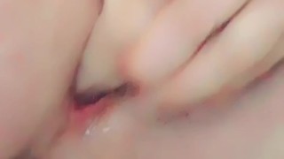 Dildo makes me squirt so hard