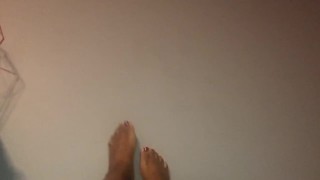 SEXY TOES DANCING