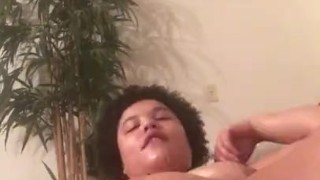Watch Me Play With My Pretty Pussy