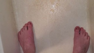 HOT PISS IN THE SHOWER!!!
