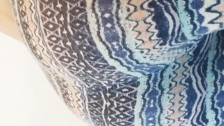 Twerking in leggings 
