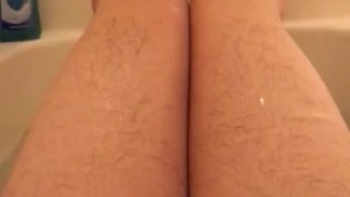 THICK THIGHS 