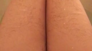 THICK THIGHS 