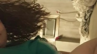 Thick Snowbunny loves throwing that ass back