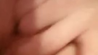 Sexy red head cumming