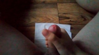Výstřik s velkou dávkou spermatu.