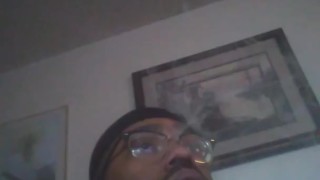 Smoking blunt get some top in da mall