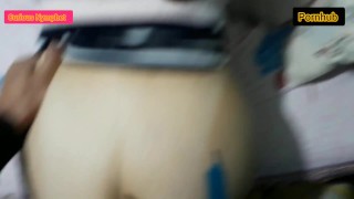 Gravei a namorada safada do meu amigo pagando boquete e dando de quatro