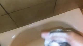 DL dark skin jacking off 