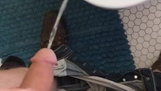Anyone like peeing videos? Lemme know in the comments :)