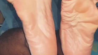Showing my sexy feet soles and playing with my toes