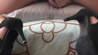 Naughty Milf solo with her pillow and vibrator!