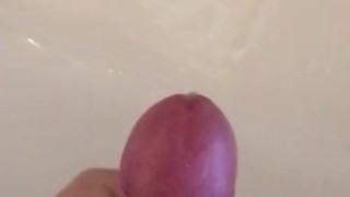 Teen masturbates and cums in sink