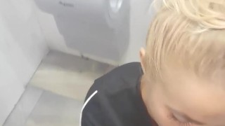 TEEN WANT TO FUCK IN PUBLIC TOILET