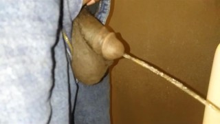 Black Dick Pissing and Growing