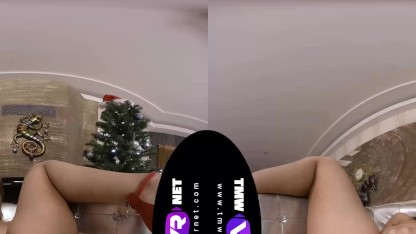 TmwVRnet - Azure Angel - Hottie orgasms under a Christmas tree