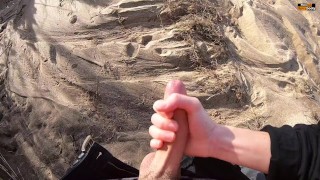 GIRLFRIEND GIVES RISKY QUICK HANDJOB AT A PUBLIC BEACH