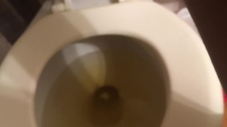 Pissing 