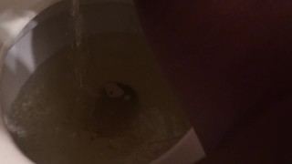 Pissing 