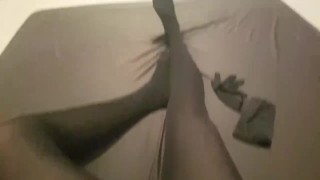 Wichsen in Nylons